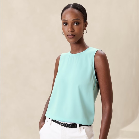 Banana Republic Factory Tops - NWT Banana Republic Factory Shell Tank